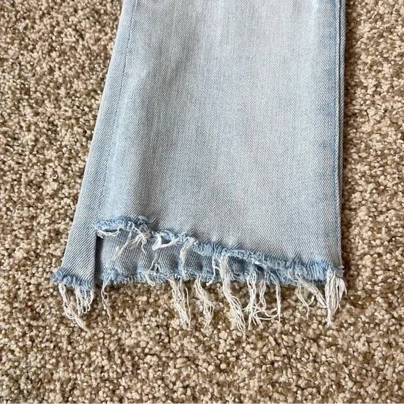 Mother The Insider Crop Step Fray in Sexico Mexico Light Wash Size 25